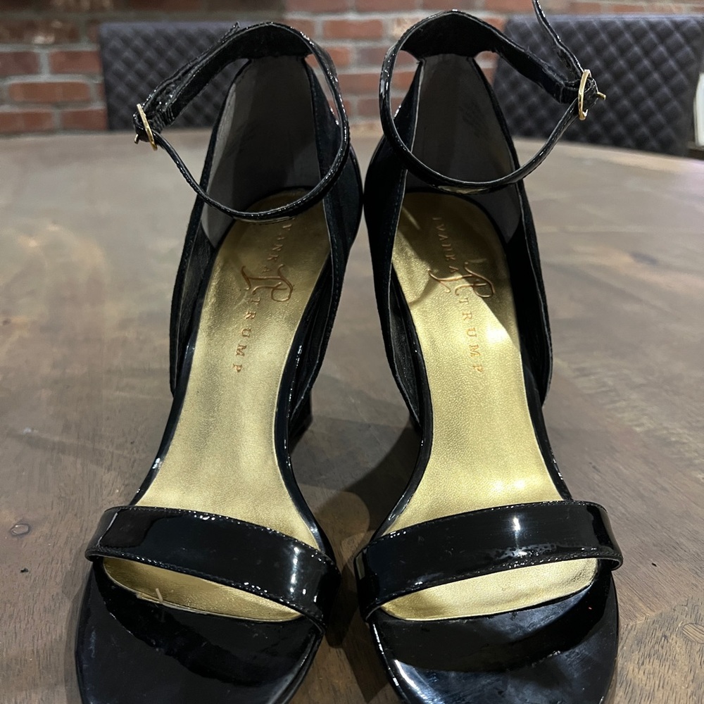 Ivanka Trump Wedge Heels - 8